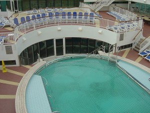 P&0 Cruise Ships - Swimming Pool